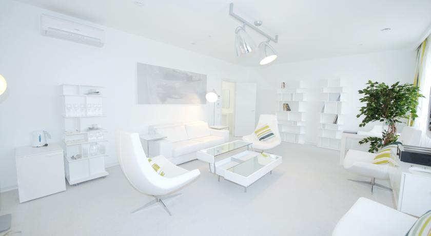 Imagen de los interiores del Hotel Grand Oka Premium. Foto 12
