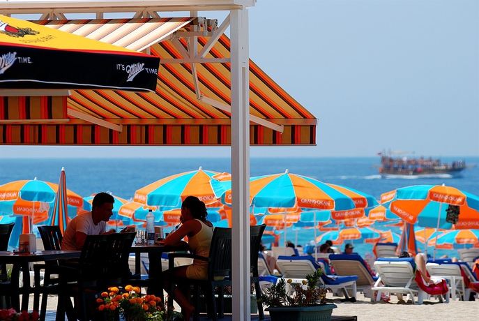 Imagen de los exteriores del Hotel Grand Okan. Foto 5