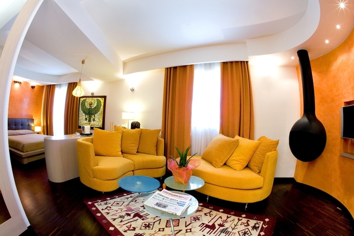 Imagen de la habitación del Hotel Grand Olimpo. Foto 11