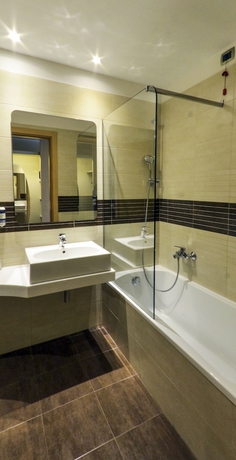 Imagen de la habitación del Hotel Grand Olimpo. Foto 16