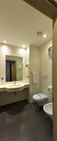 Imagen de la habitación del Hotel Grand Olimpo. Foto 18