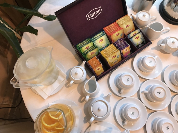 Imagen del bar/restaurante del Hotel Grand Olimpo. Foto 2