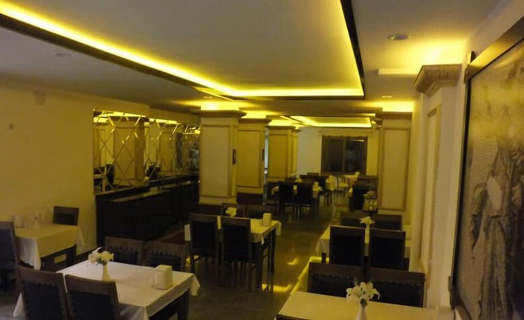 Imagen del bar/restaurante del Hotel Grand Onur. Foto 4