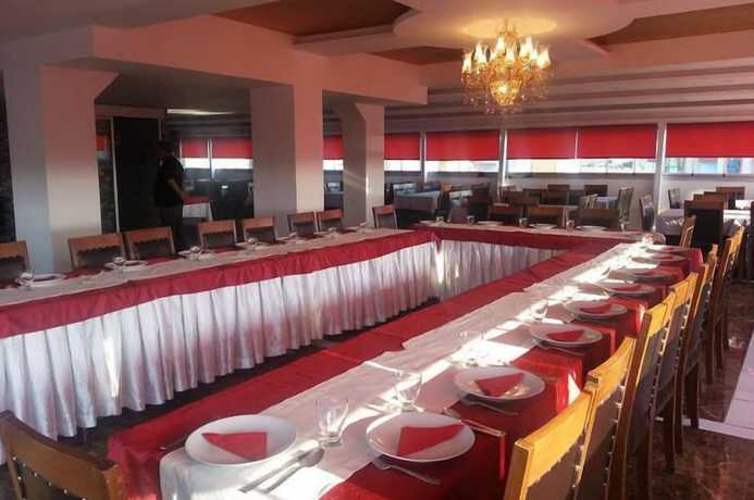 Imagen del bar/restaurante del Hotel Grand Onur. Foto 6