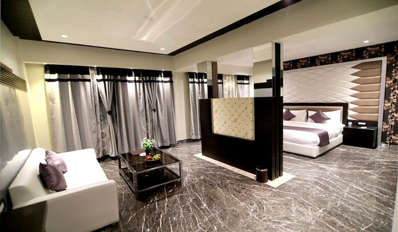 Imagen de la habitación del Hotel Grand Orchid. Foto 15