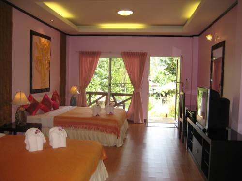 Imagen de la habitación del Hotel Grand Orchid Resort. Foto 22