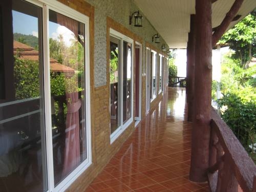 Imagen de la habitación del Hotel Grand Orchid Resort. Foto 23