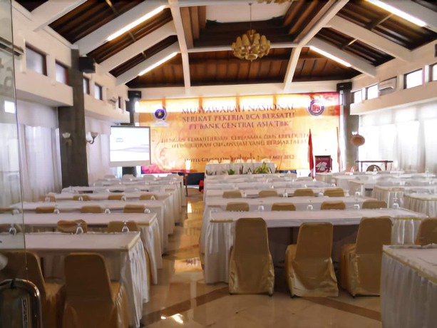 Imagen de los interiores del Hotel Grand Orchid Solo. Foto 17