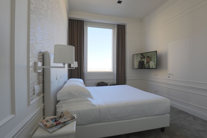 Imagen de la habitación del Hotel Grand Palace, ANCONA. Foto 14