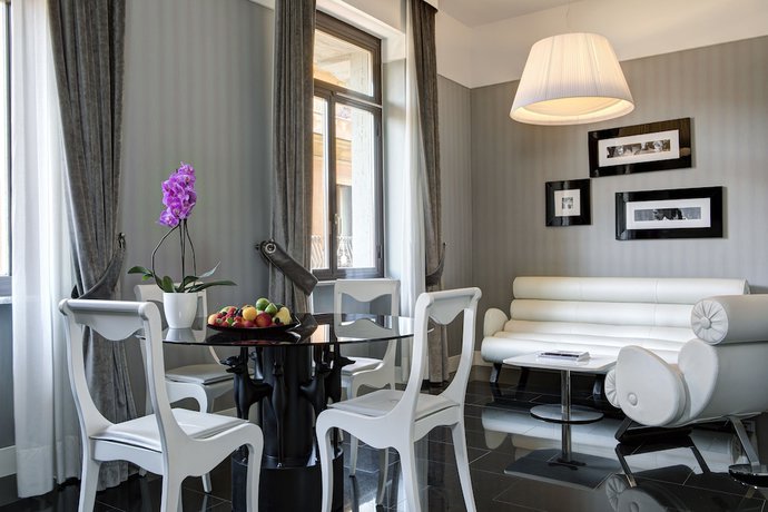 Imagen de la habitación del Hotel Grand Palace. Foto 16