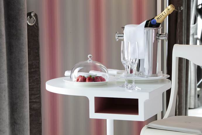 Imagen de la habitación del Hotel Grand Palace. Foto 19