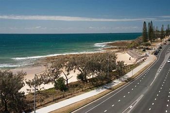 Imagen de los exteriores del Hotel Grand Palais Beachside Resort. Foto 9