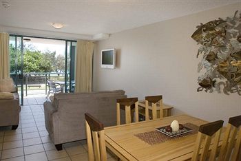 Imagen de los interiores del Hotel Grand Palais Beachside Resort. Foto 13