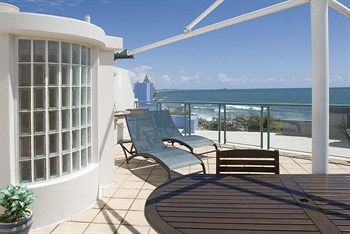 Imagen de los interiores del Hotel Grand Palais Beachside Resort. Foto 14