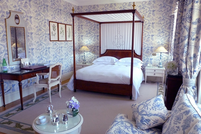 Imagen de la habitación del Hotel Grand Palazzo Della Fonte. Foto 6