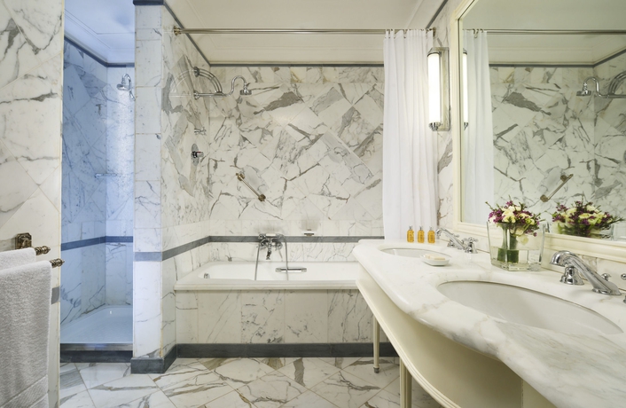Imagen de la habitación del Hotel Grand Palazzo Della Fonte. Foto 7
