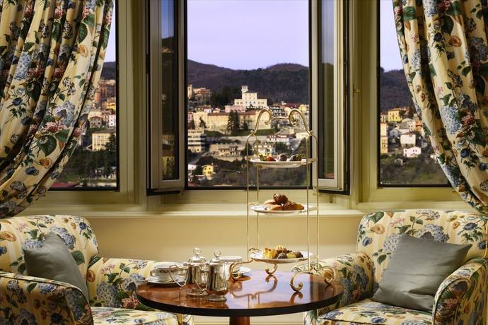 Imagen de la habitación del Hotel Grand Palazzo Della Fonte. Foto 11