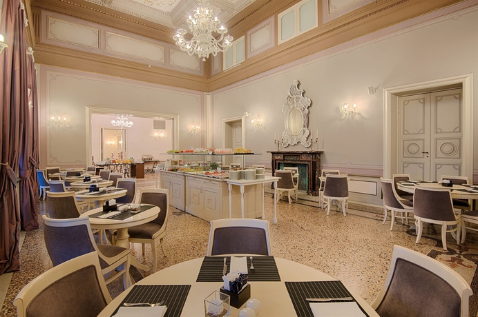 Imagen del bar/restaurante del Hotel Grand Palazzo Livorno - Mgallery. Foto 2