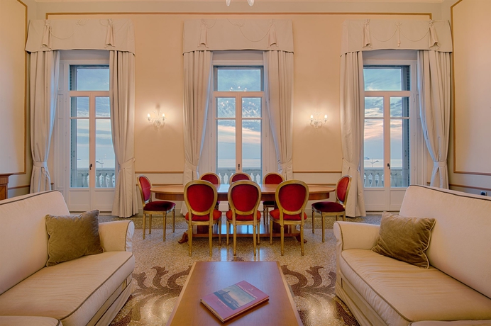 Imagen de los interiores del Hotel Grand Palazzo Livorno - Mgallery. Foto 11