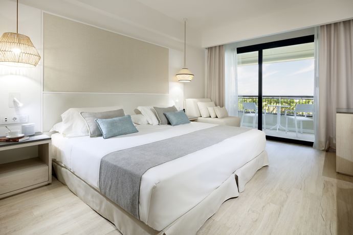 Imagen general del Hotel Grand Palladium Garden Beach Resort & Spa. Foto 4