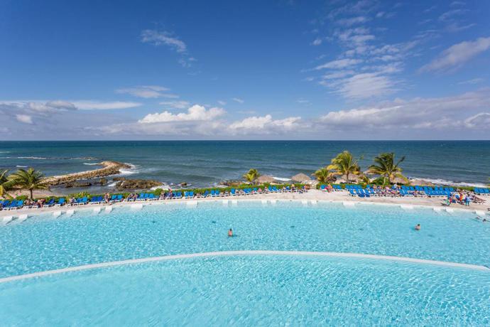 Imagen de la piscina del Hotel Grand Palladium Jamaica Resort and Spa All Inclusive. Foto 34