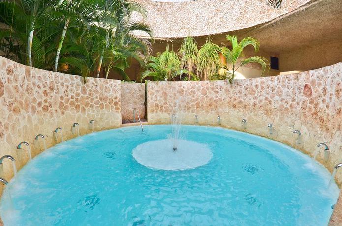 Imagen de la piscina del Hotel Grand Palladium Kantenah Resort and Spa All Inclusive. Foto 15