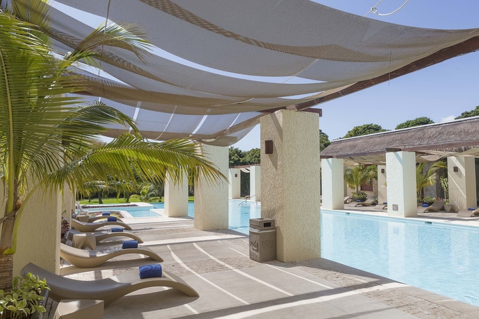 Imagen de la piscina del Hotel Grand Palladium Riviera Resort & Spa. Foto 13