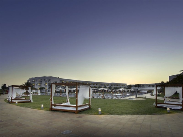 Imagen general del Hotel Grand Palladium Select Palace Ibiza - All Inclusive. Foto 9