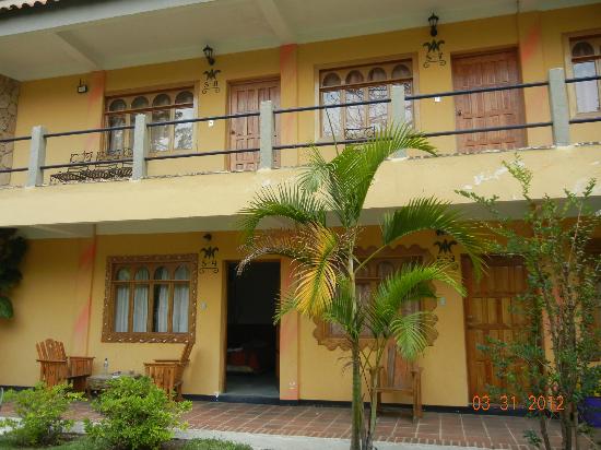 Imagen de los exteriores del Hotel Grand Panajachel. Foto 5