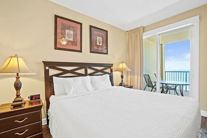 Imagen general del Hotel Grand Panama Beach Resort by Panhandle Getaways. Foto 2