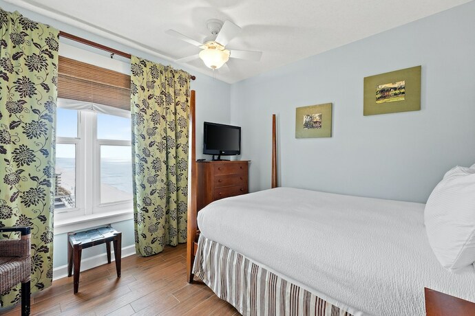 Imagen de la habitación del Hotel Grand Panama Beach Resort by Panhandle Getaways. Foto 12