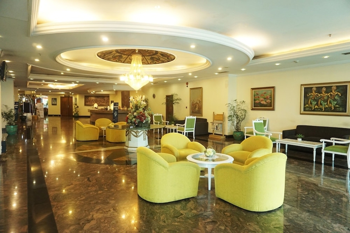 Imagen del bar/restaurante del Hotel Grand Pangrango. Foto 2