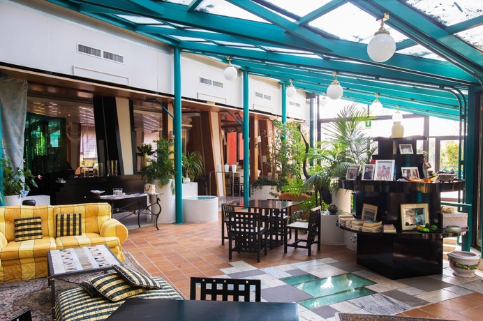 Imagen del bar/restaurante del Hotel Grand Panoramic. Foto 3