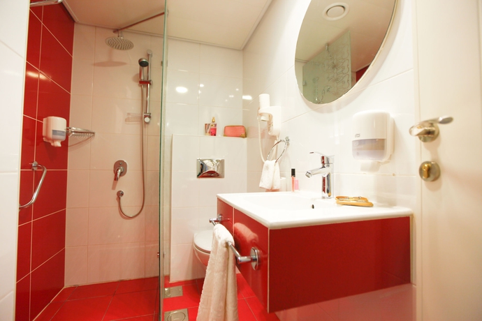 Imagen de la habitación del Hotel Grand Park Jerusalem. Foto 13