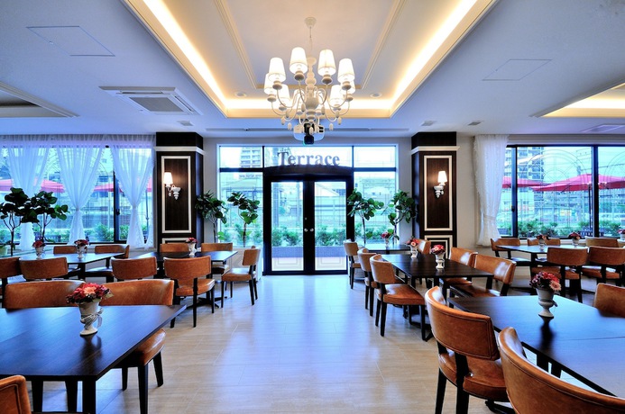 Imagen del bar/restaurante del Hotel Grand Park The Luxueux Minamikashiwa. Foto 4