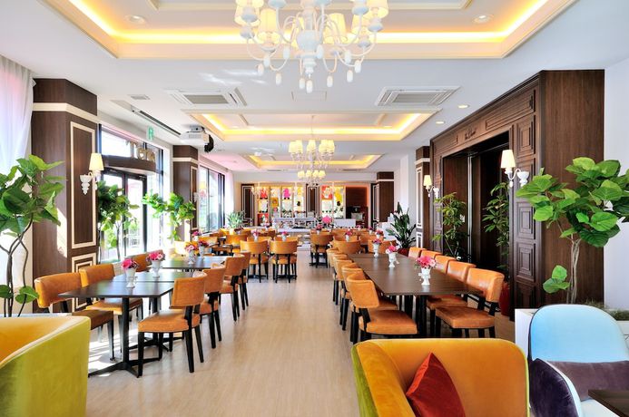 Imagen del bar/restaurante del Hotel Grand Park The Luxueux Minamikashiwa. Foto 10