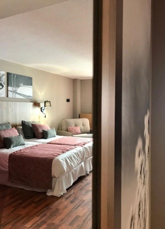 Imagen de la habitación del Hotel Grand Pas. Foto 4