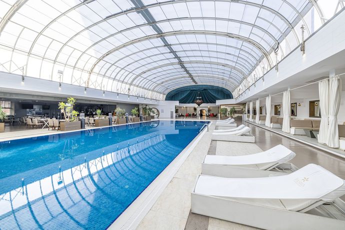 Imagen de la piscina del Hotel Grand Pasha Lefkosa and Casino and Spa. Foto 20