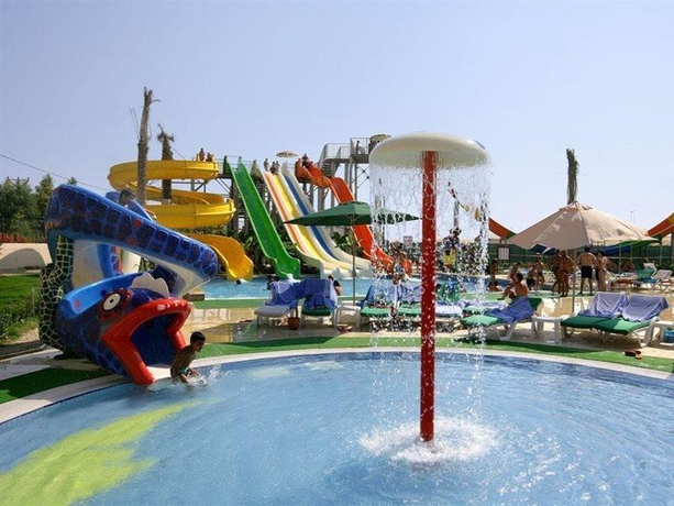 Imagen general del Hotel Grand Pearl Beach Resort & Spa. Foto 3