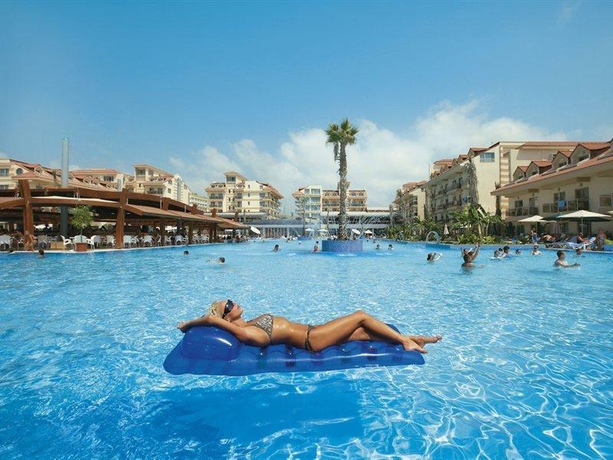 Imagen general del Hotel Grand Pearl Beach Resort & Spa. Foto 5