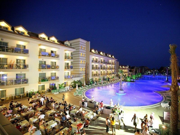 Imagen general del Hotel Grand Pearl Beach Resort & Spa. Foto 10