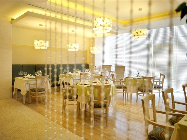 Imagen general del Hotel Grand Pearl Beach Resort & Spa. Foto 15