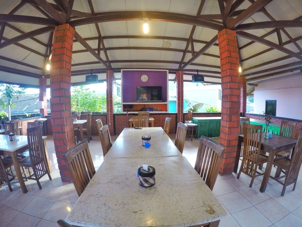 Imagen del bar/restaurante del Hotel Grand Pesona Ksatria By Issota. Foto 2