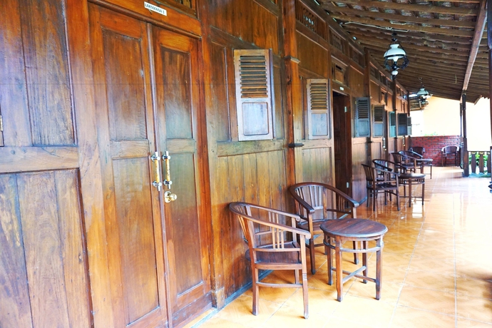 Imagen de los exteriores del Hotel Grand Pesona Ksatria By Issota. Foto 9