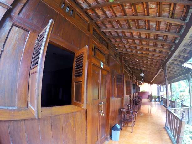 Imagen de los interiores del Hotel Grand Pesona Ksatria By Issota. Foto 16