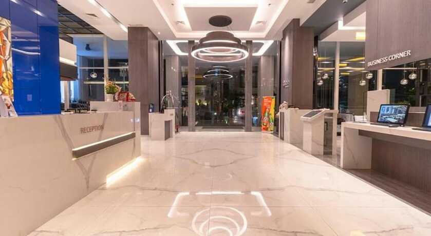 Imagen de los interiores del Hotel Grand Picasso Jakarta. Foto 15