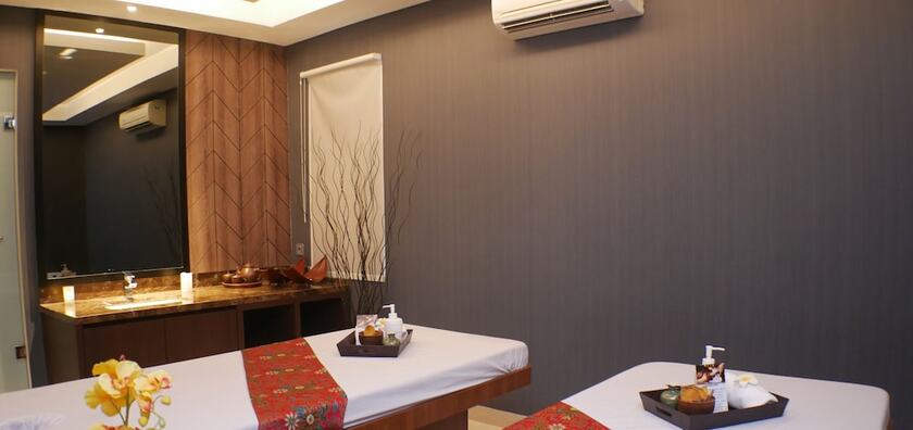 Imagen de la piscina del Hotel Grand Picasso Jakarta. Foto 17