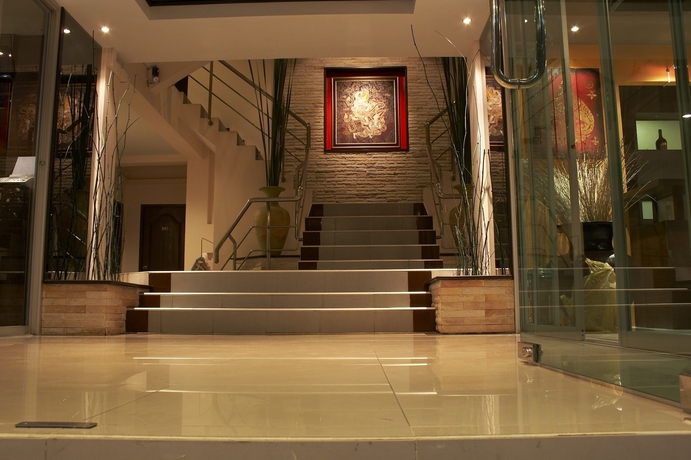 Imagen de los interiores del Hotel Grand Pinnacle. Foto 7