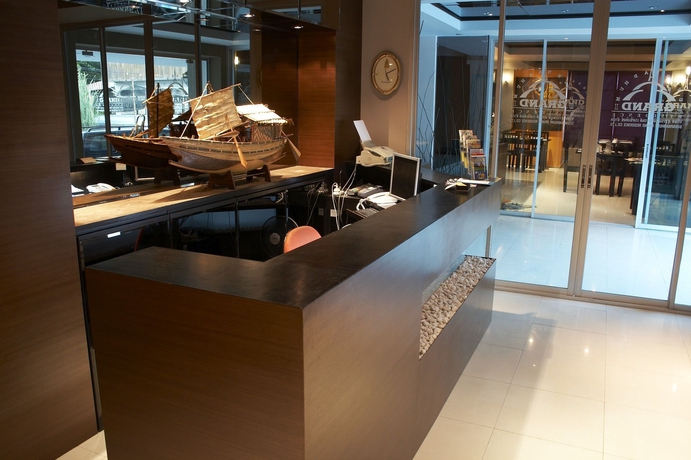 Imagen de los interiores del Hotel Grand Pinnacle. Foto 8