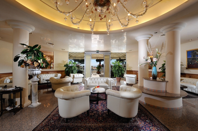 Imagen de los interiores del Hotel Grand Playa. Foto 6